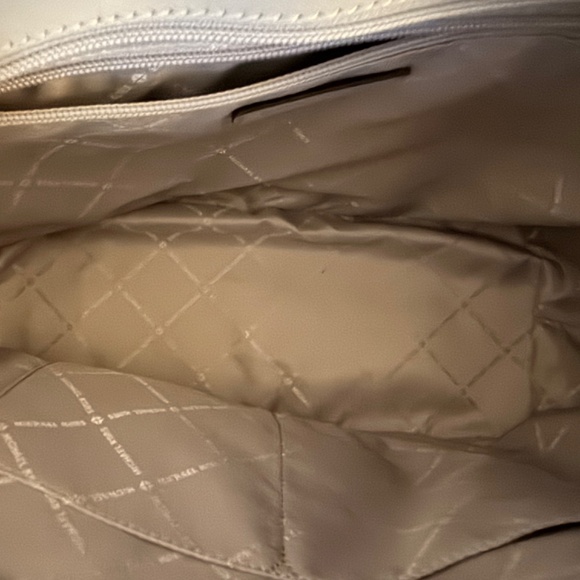 NWOT Michael Kors Zippered Tote - Picture 7 of 9